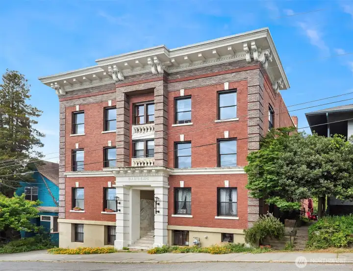 Welcome to the beautiful, historic Bamberg, perfectly located on the west slope of Capitol Hill. Welcome to the beautiful, historic Bamberg, perfectly located on the west slope of Capitol Hill.