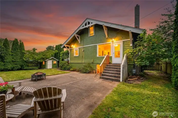 Relax in the spacious and private fully fenced backyard with mature landscap and pond Relax in the spacious and private fully fenced backyard with mature landscap and pond