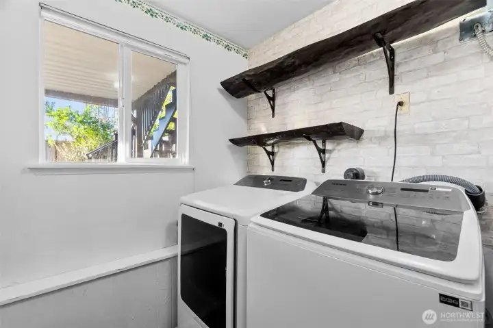 Washer and Dryer stay! Washer and Dryer stay!