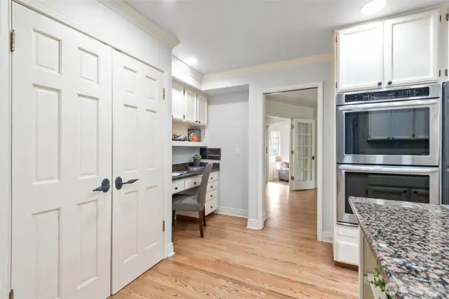 Large pantry and hand workstation.