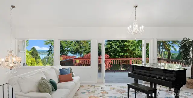 Picture yourself prepping meals with this stunning view! Your experience from behind the kitchen island is truly something special - stay connected with guests and family always.
