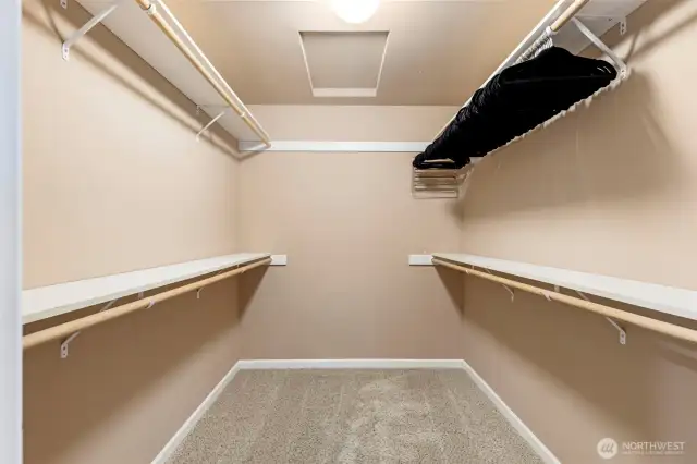 Master Walk-in