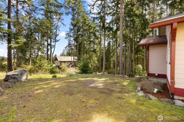 Large Side Yard with Trail Entry