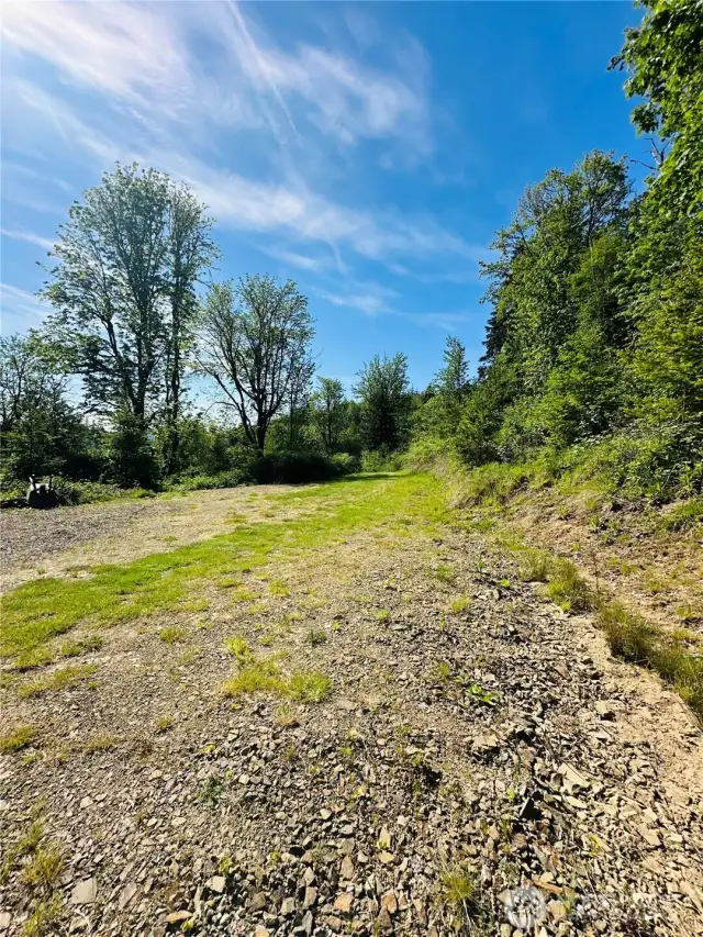 Leveled upper homesite