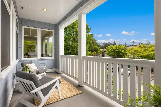 East facing deck to enjoy morning sunshine with you coffee.