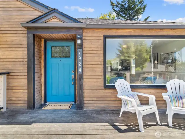 cute blue accent door!