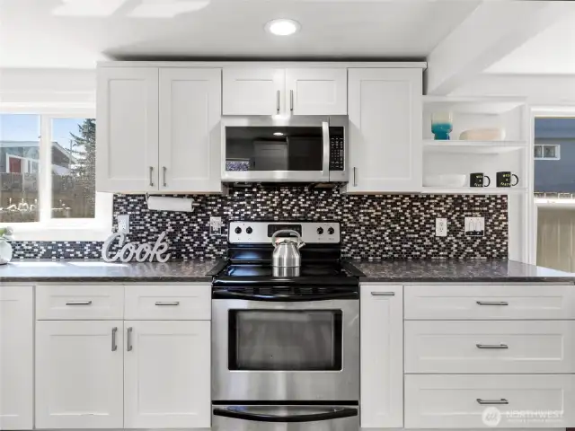 microwave, stove (2019)