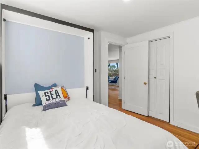 Murphy bed!