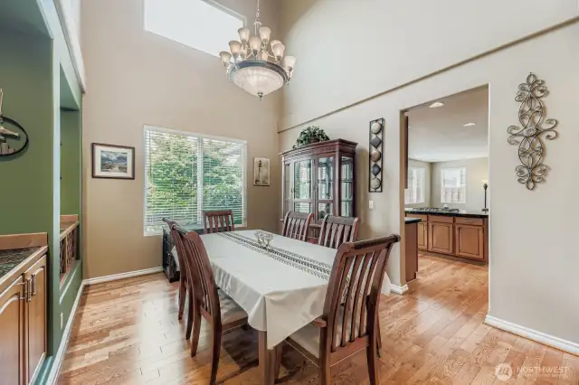 FORMAL DINING AREA, CAN EFFORTLESSLY SEAT EIGHT OR MORE FOR ALL GATHERINGS.