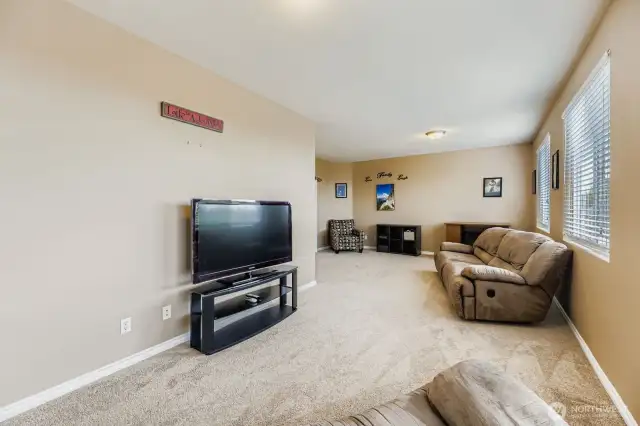 RECREATION ROOM / GAME ROOM UPSTAIRS PROVIDES MULTIPLE OPTIONS FOR ANY LIFESTYLE.