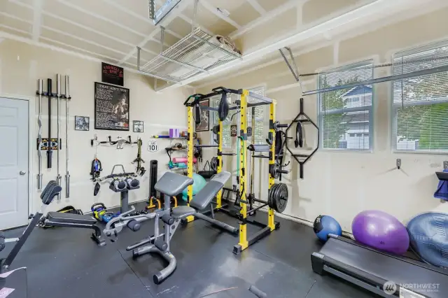 THIRD CAR GARAGE W/ ACCESS INTO THE HOUSE – WILL EASILY FIT A FULL SIZED CAR.