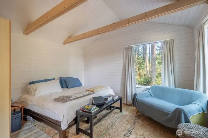 Notice the large windows on the "bedroom" side.
