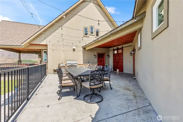Outdoor dining area