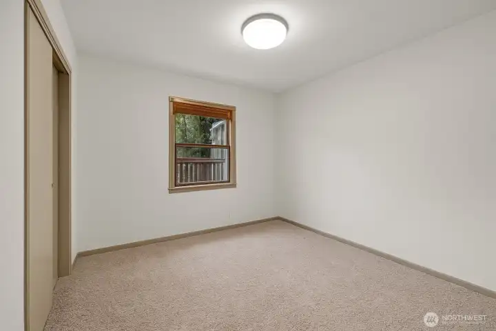 AI generated photo to remove the furniture.