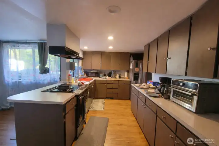 Kitchen upper level