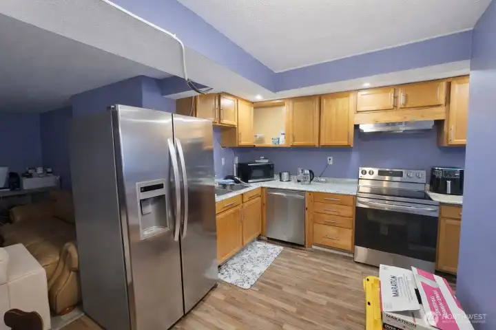 Kitchen lower level
