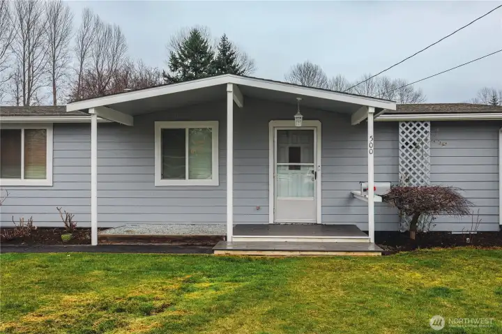 Front of home. several parking spots available. Garage on left side of home. Front of home. several parking spots available. Garage on left side of home.