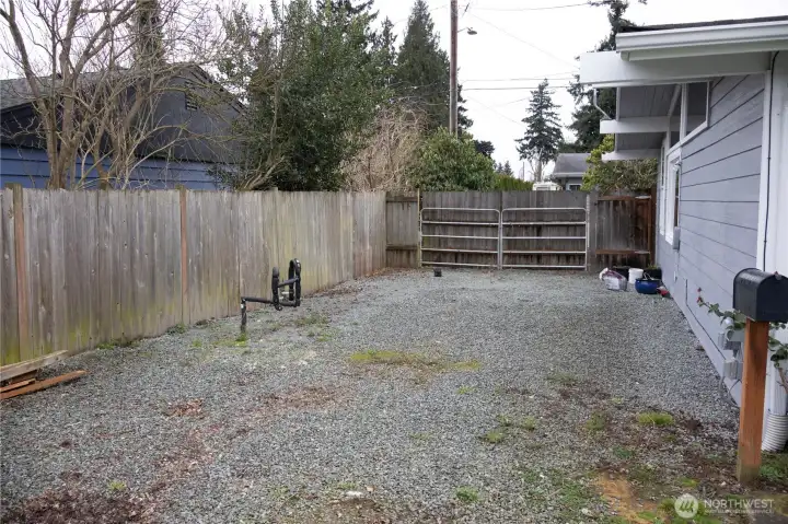 RV parking with full hook ups, water, electricity, and sewer all available. locked gate for safety and access. RV parking with full hook ups, water, electricity, and sewer all available. locked gate for safety and access.
