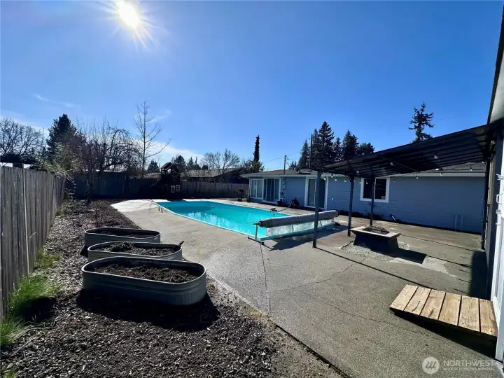 Garden boxes will remain with home. Pool covers and accessories will remain. Garden boxes will remain with home. Pool covers and accessories will remain.