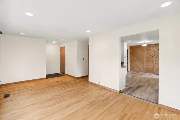 Functional living space with hardwood floors and flexible layout options perfect for first-time buyers, downsizers, or investors. Functional living space with hardwood floors and flexible layout options perfect for first-time buyers, downsizers, or investors.