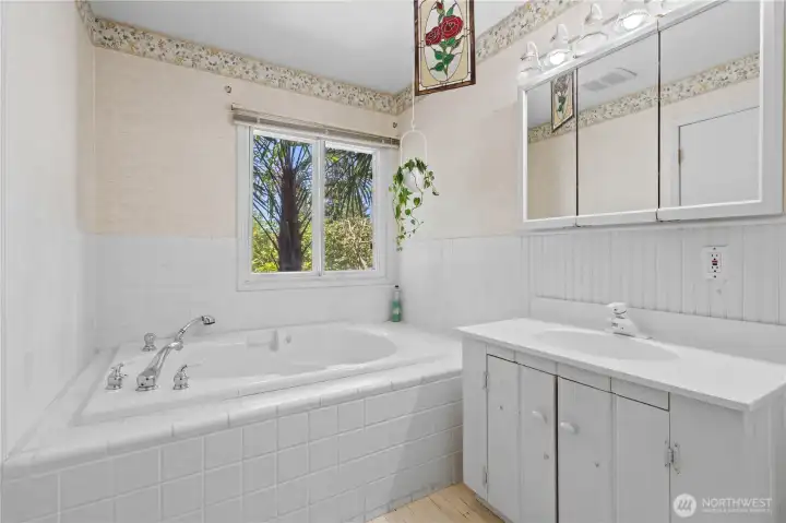 Primary suite has a jacuzzi tub and seperate shower.