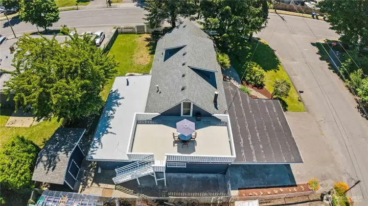 Roof replaced in 2014.
