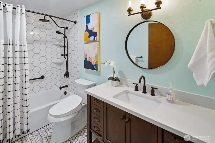 Main level full bathroom