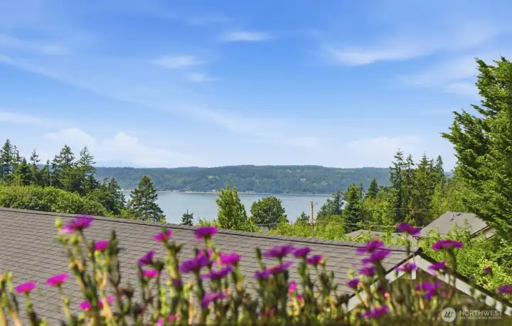 Your own sanctuary for incredible Puget Sound sunsets.