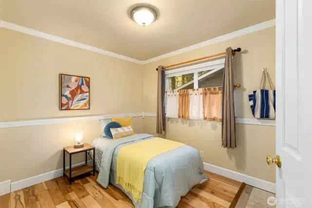 2nd bedroom