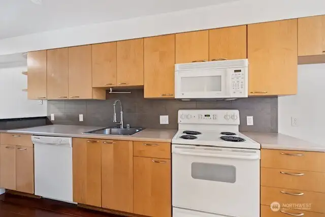 Easy to work in kitchen.
