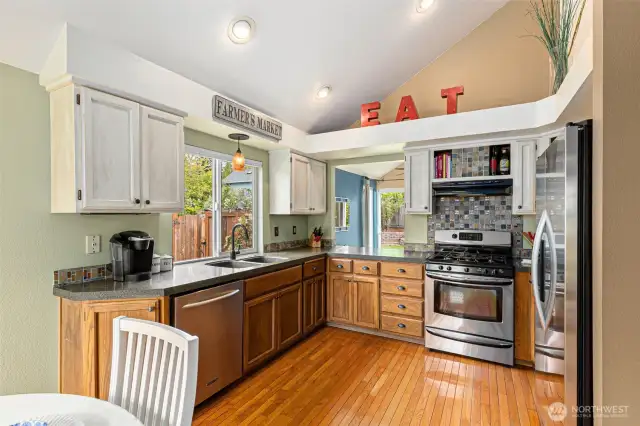 This kitchen is not only beautiful, it is the perfect daily eat-in area and it's also big enough to be functional for several people at a time.