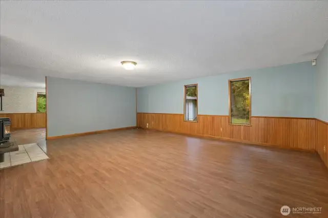 Flex Room, this could easily be 2 separate functional rooms, think workout room, or a new master bedroom suite.