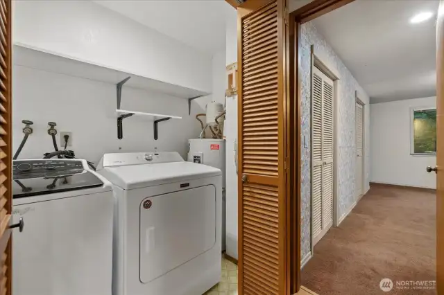 Great shelfing, Newer water heater, replaced 5 years ago.