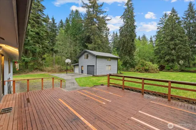 Sturdy, well maintained deck.