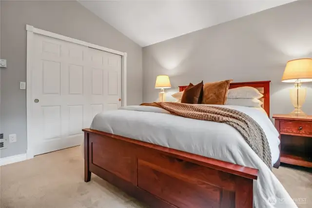 Primary suite -- plenty of room forvate a king bed