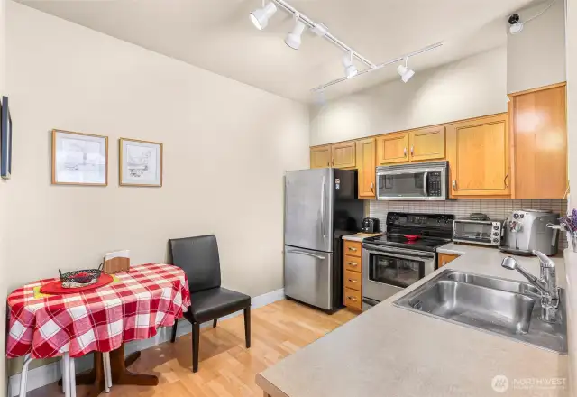 Another view of the kitchen.