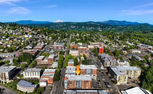Harris Square has off-street parking, first come first served.  Village Green is right around the corner with bookstores, restaurants, and summer events nearby.  I-5 is just a short drive up Old Fairhaven Parkway for those who may commute to work.