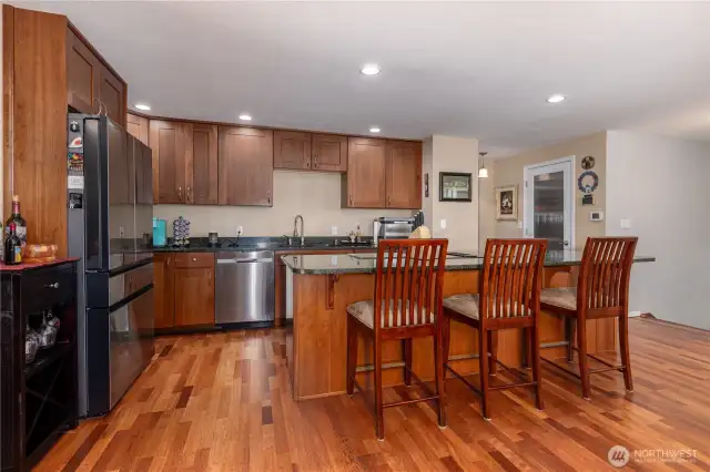 Dining/Kitchen
