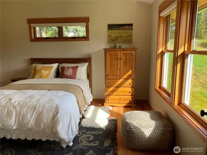 The design of every room was planned to ltake advantage of the ight exposure and views.