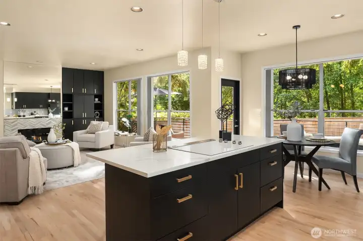 Center Island w/Seating & Storage