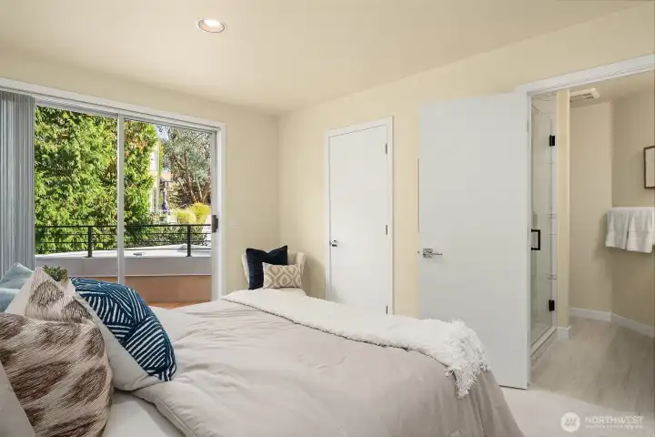Newly Renovated Guest Bathroom