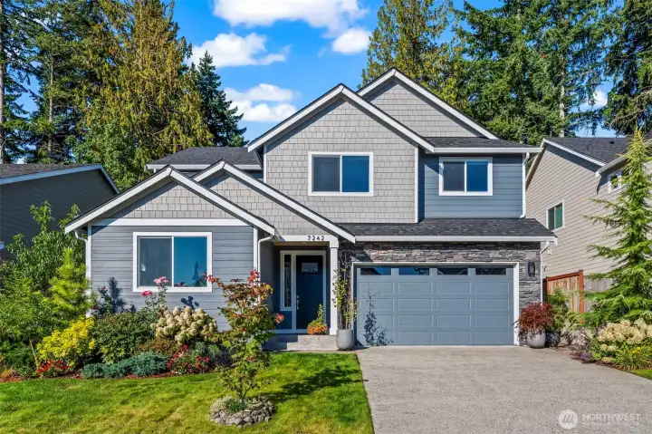 BETTER than NEW!  Welcome to Heritage at Gig Harbor by Rush Construction and this 5 bedroom home that is practically perfect in every way!
