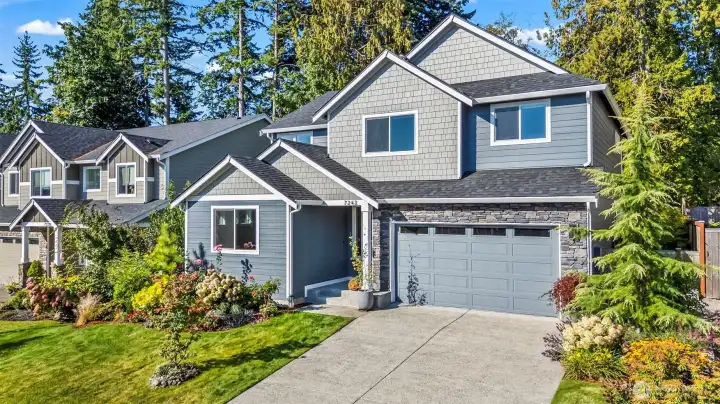 Heritage is conveniently located just 5 minutes to all of Gig Harbor's amenities and it's in the Gig Harbor High district making it a fabulous choice for a buyer seeking convenience, perfection, and a 100% move in ready home full of features and upgrades.