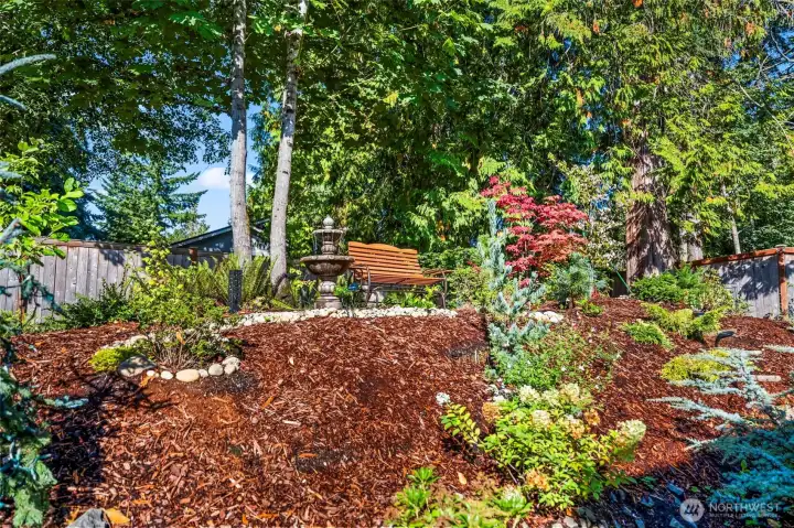 And now... the gardens!  Incredible!  More than 250 carefully selected plants and 200+ bulbs ensure there is always something in bloom.  Take your morning coffee or afternoon with a great book and feel alive and inspired by the setting.