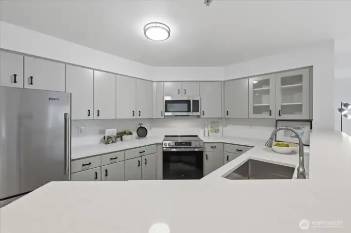 So much counter space