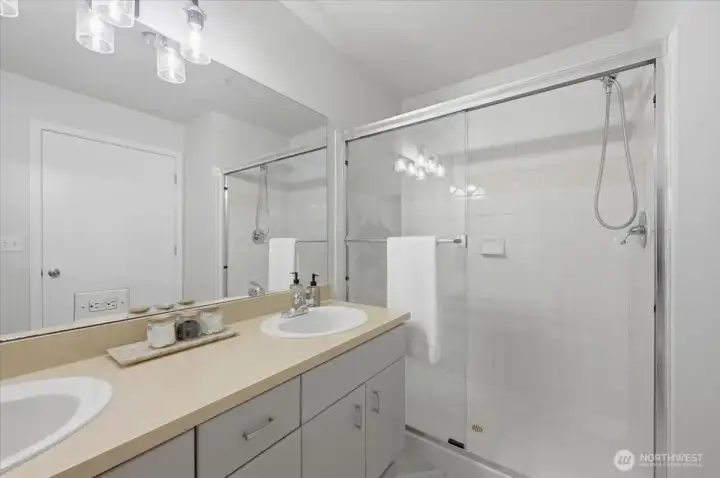 Primary ensuite bath