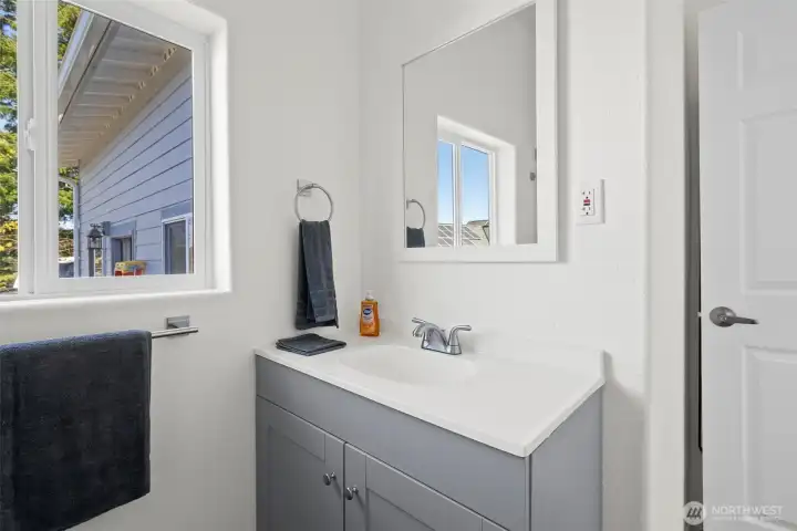 2nd bathroom