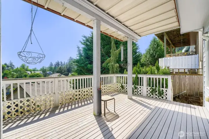 Deck off the Family Room