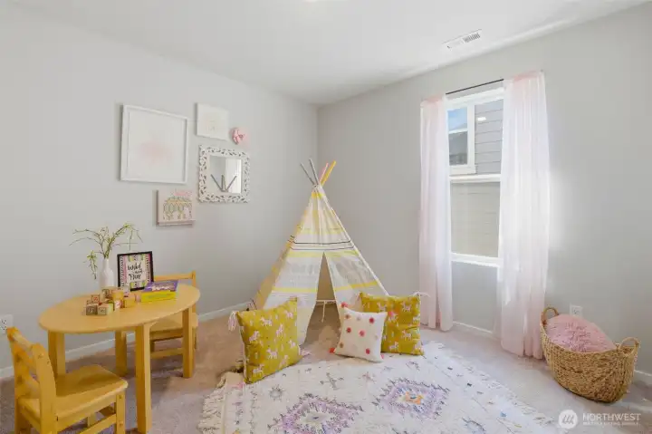 2nd bedroom