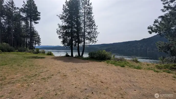 Picnic and play at the lake.